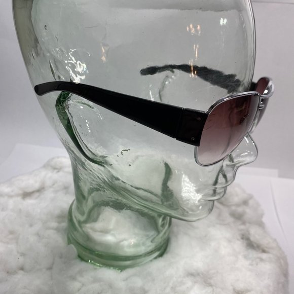 XOXO Silver Fade Aviator Sunglasses - Picture 3 of 12